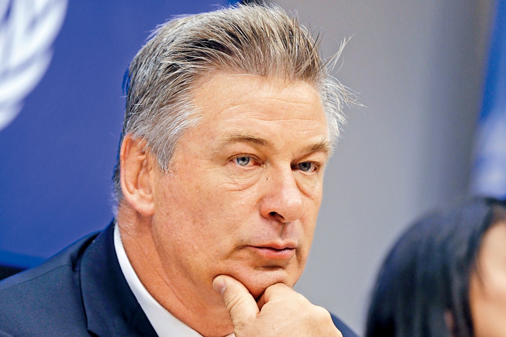 艾力寶雲因道具槍走火導致攝影指導身亡事件，隨時要坐5年監。