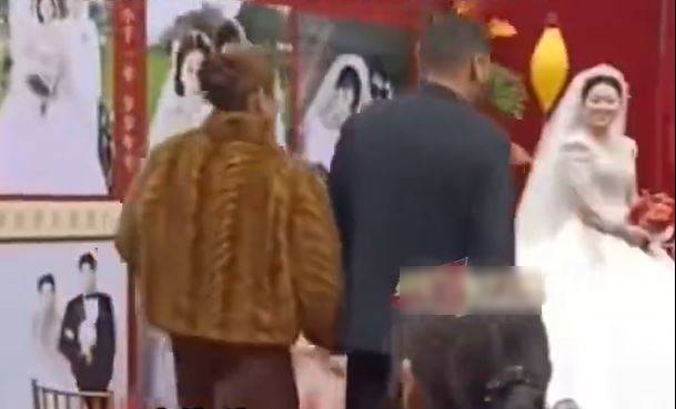 安徽有親母女嫁親父子，吸引網民熱烈討論。