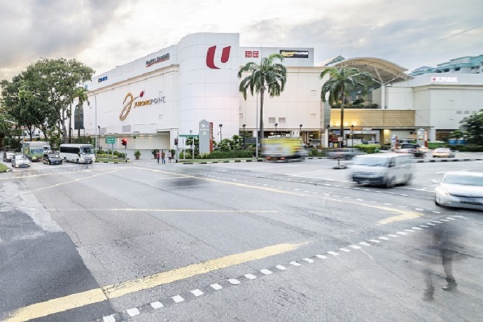  领展首次进军新加坡，收购当地两个零售资产物业，其中包括位于新加坡人口最稠密地区之一的裕廊坊。