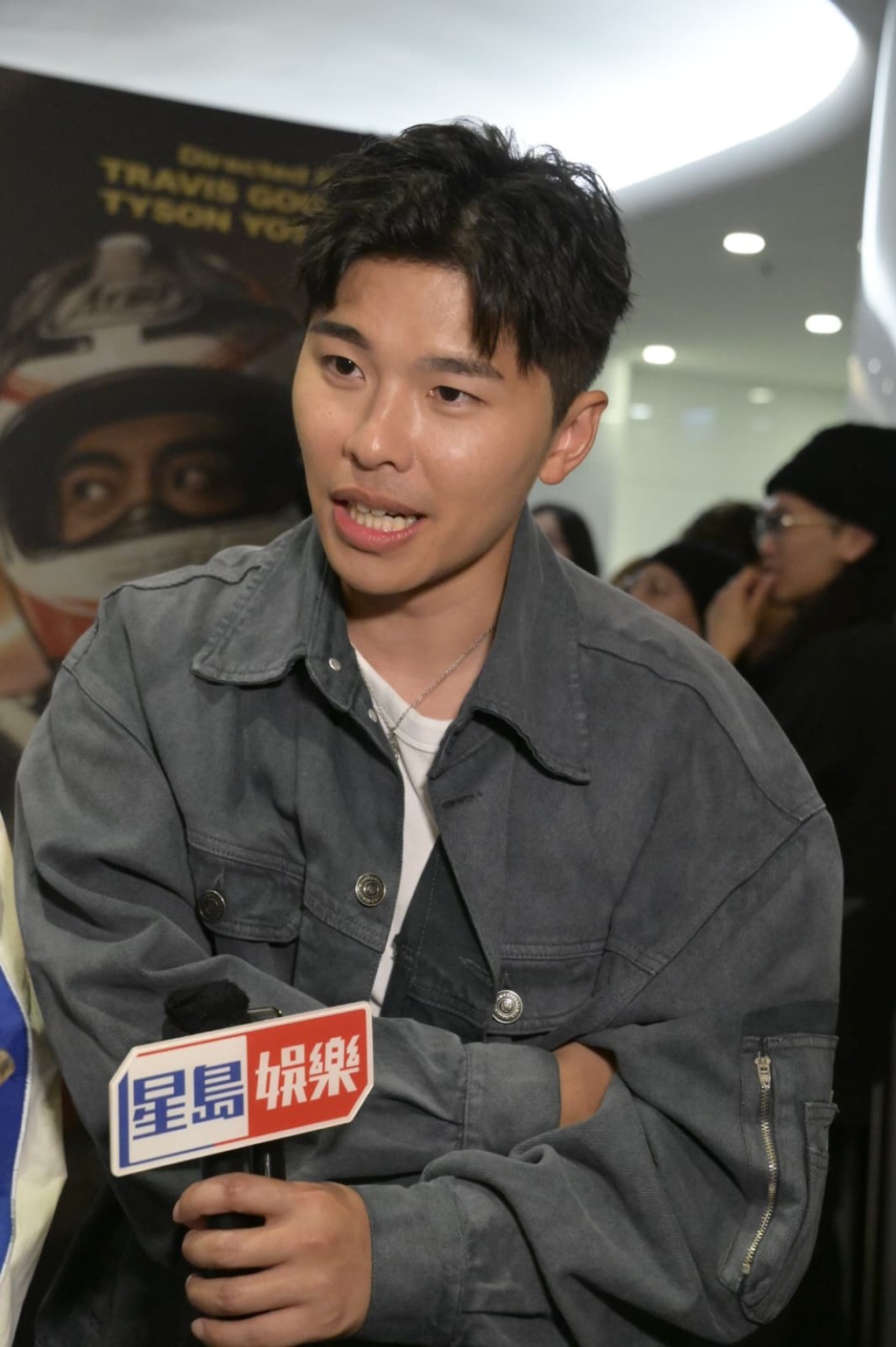 游學修自爆戲中有一場戲要「公主抱」歸綽嶢。