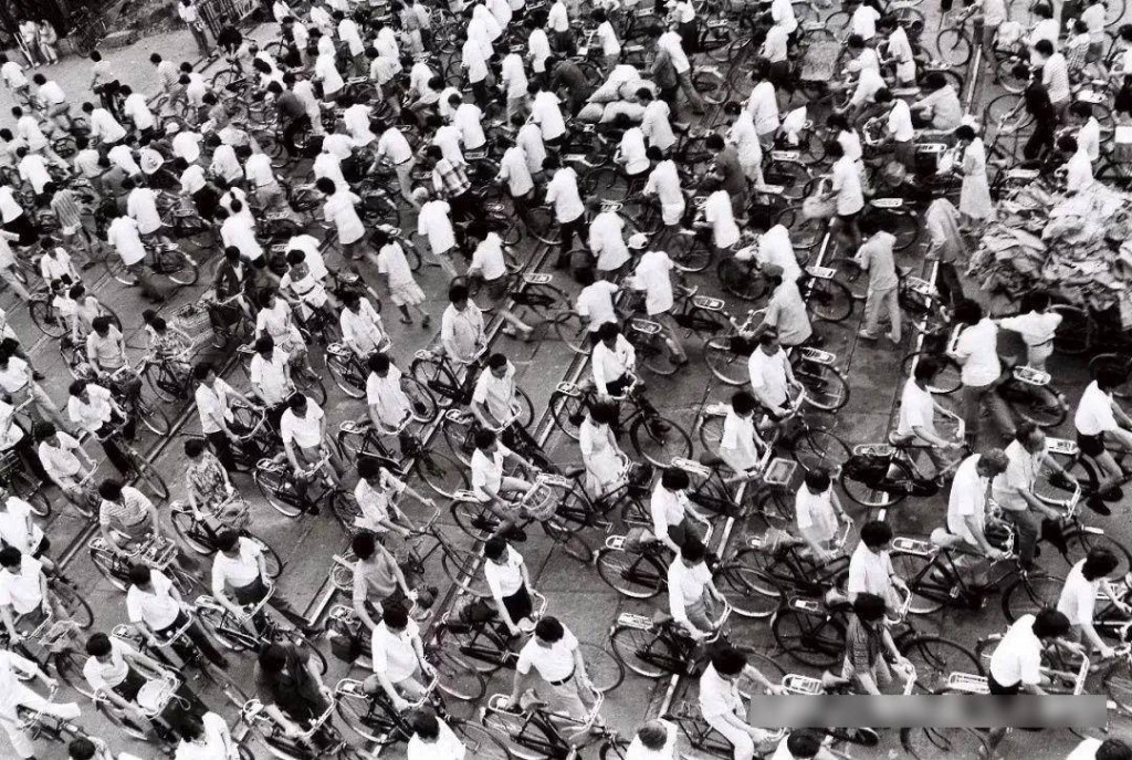 上世紀中國是最多人用單車的「單車王國」。知乎@鄭榮南人人共享 上世紀中國是最多人用單車的「單車王國」。知乎@鄭榮南人人共享