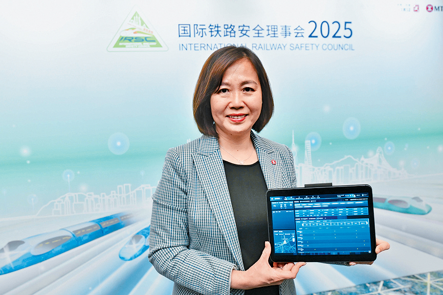 楊美珍形容「港鐵DNA就是安全」。