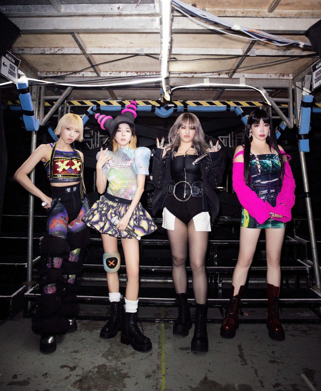 事隔8年與2NE1成員重啟團體活動,並進行了亞洲巡唱。 事隔8年與2NE1成員重啟團體活動,並進行了亞洲巡唱。
