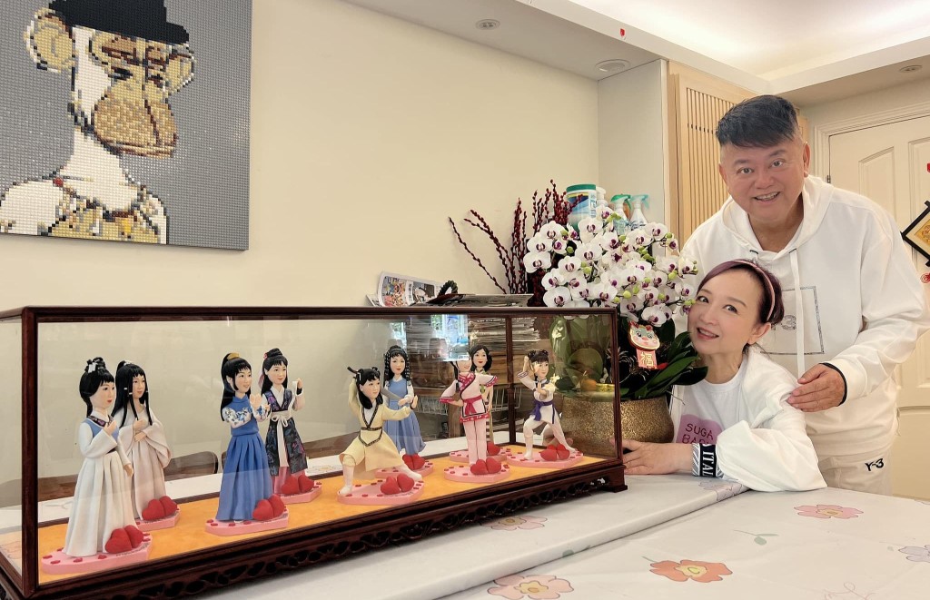 陳百祥與太太結婚多年，感情極好。