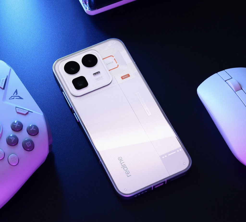 realme宣布退出中国市场。微博@realme