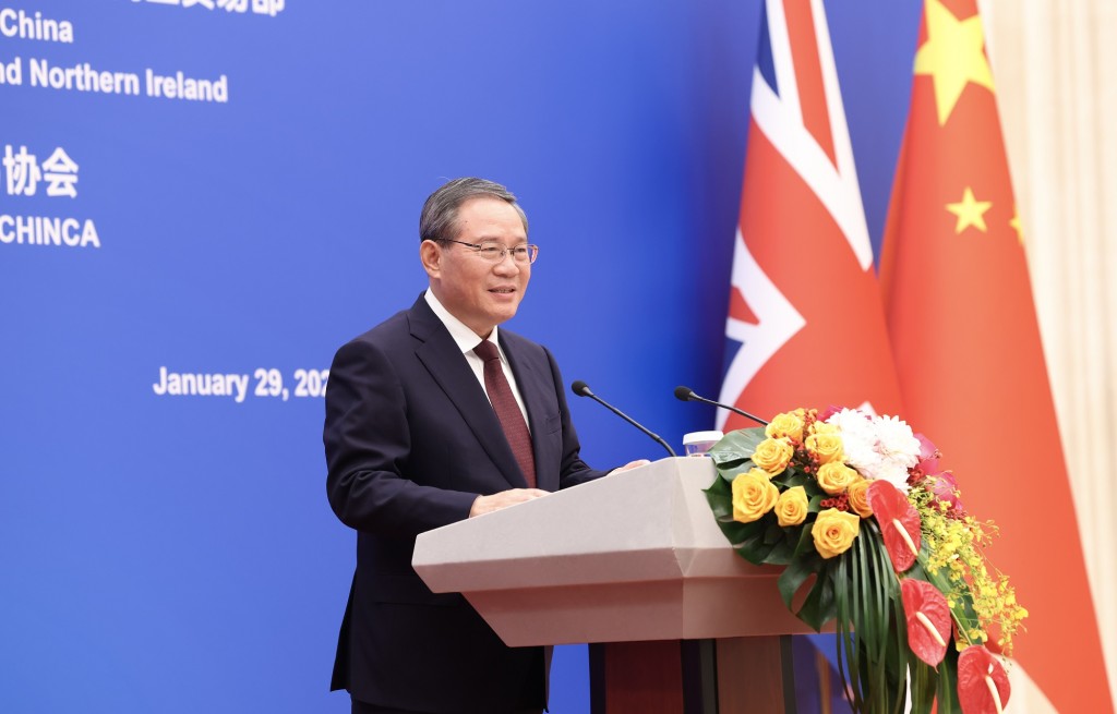 總理李強致電貝安德，祝賀他就任英國首相。新華社