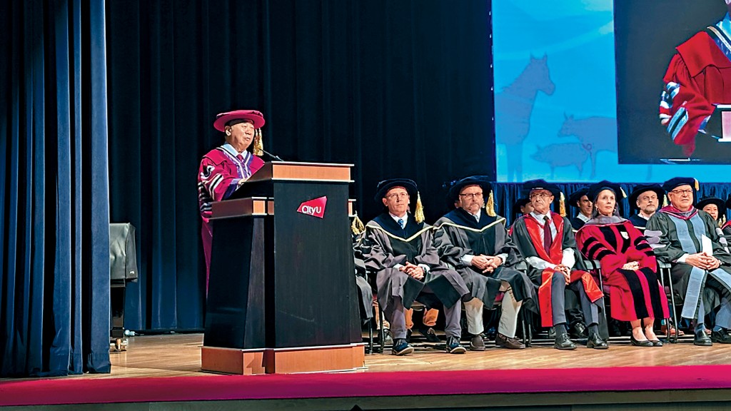 城大校長梅彥昌指，獸醫管理局已把城大獸醫學學士課程納入認可資格。 