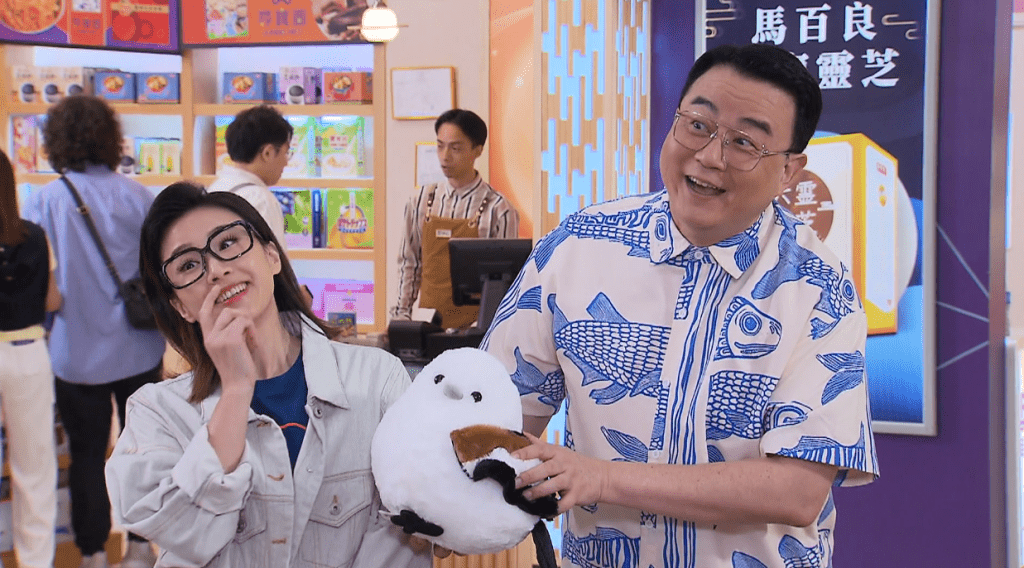 蔥頭將會進行一項秘密行動,找來李莫愁和牙斬斬幫手。 蔥頭將會進行一項秘密行動,找來李莫愁和牙斬斬幫手。
