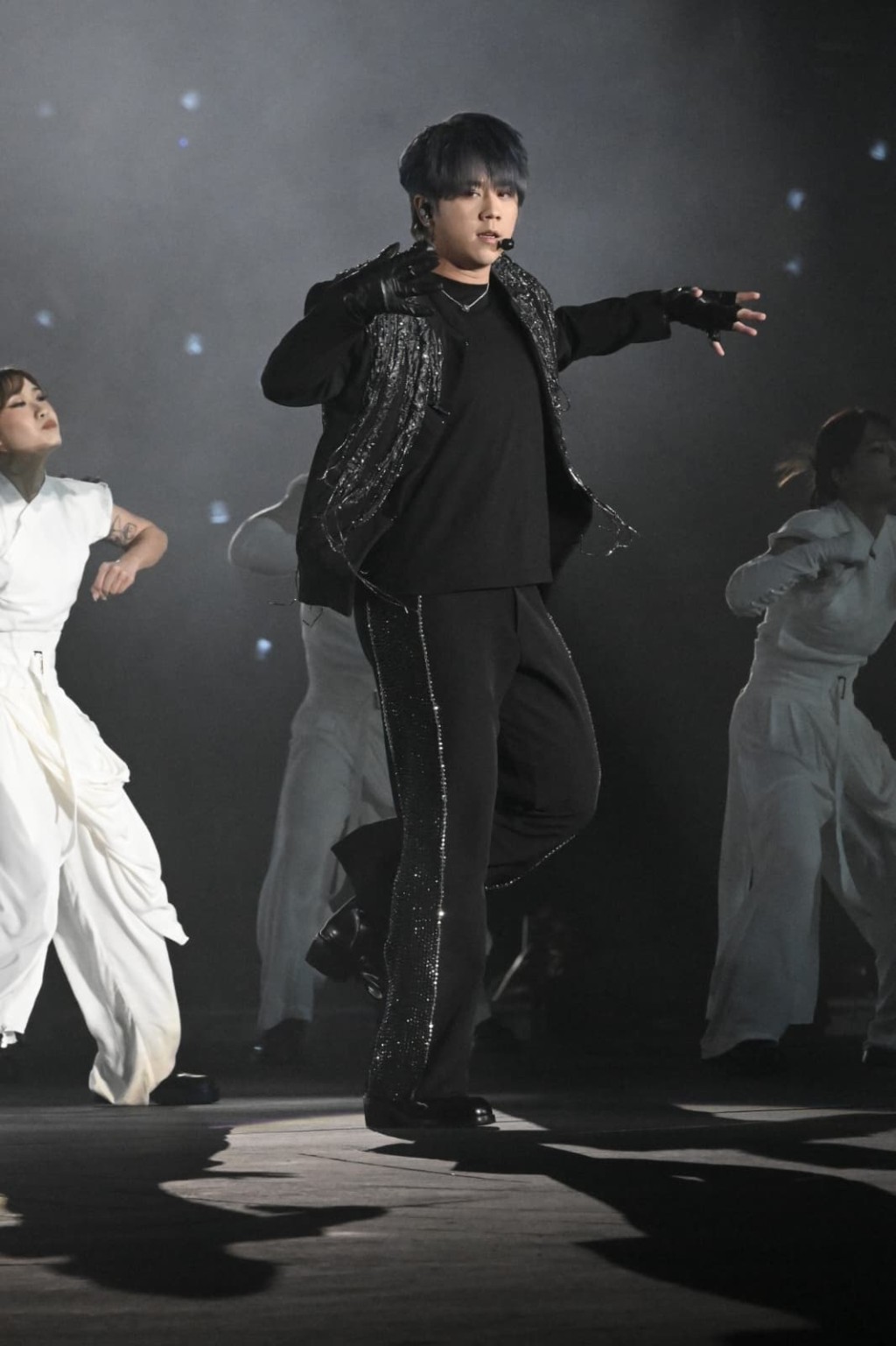 一口氣唱幾首歌，姜濤唱完《以父之名》後，開腔訴心聲。