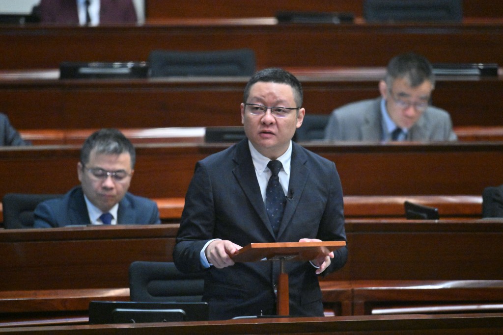 范駿華表示,因曾居於該區,對居民長期受交通問題困擾感受尤深。 范駿華表示,因曾居於該區,對居民長期受交通問題困擾感受尤深。