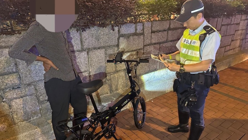 警員檢控違例者。
