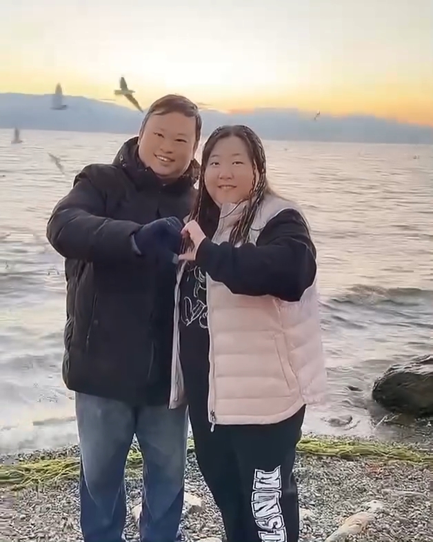 孔慶翔與太太好有夫妻相。