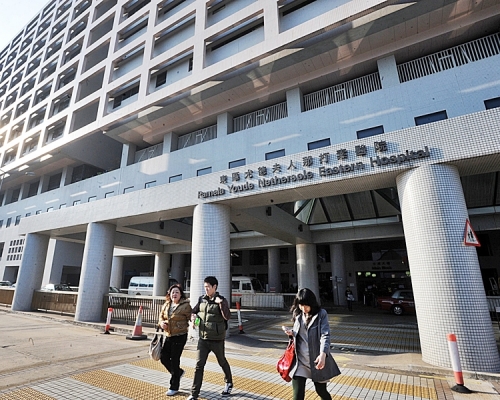 傷者昏迷被送往東區醫院治理。資料圖片