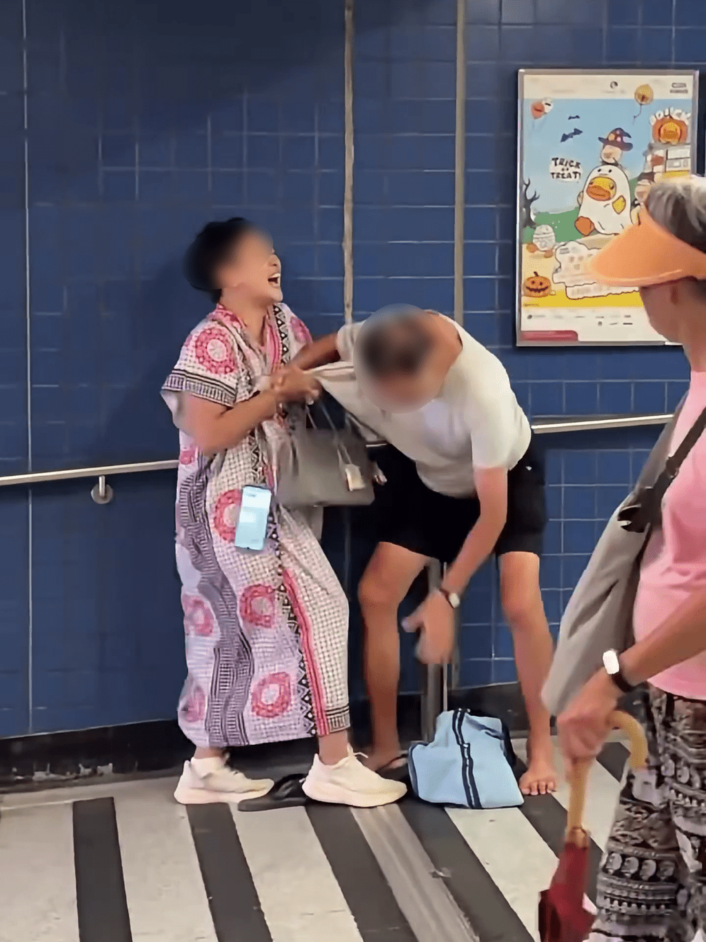 現場為大圍站A出口外。 現場為大圍站A出口外。