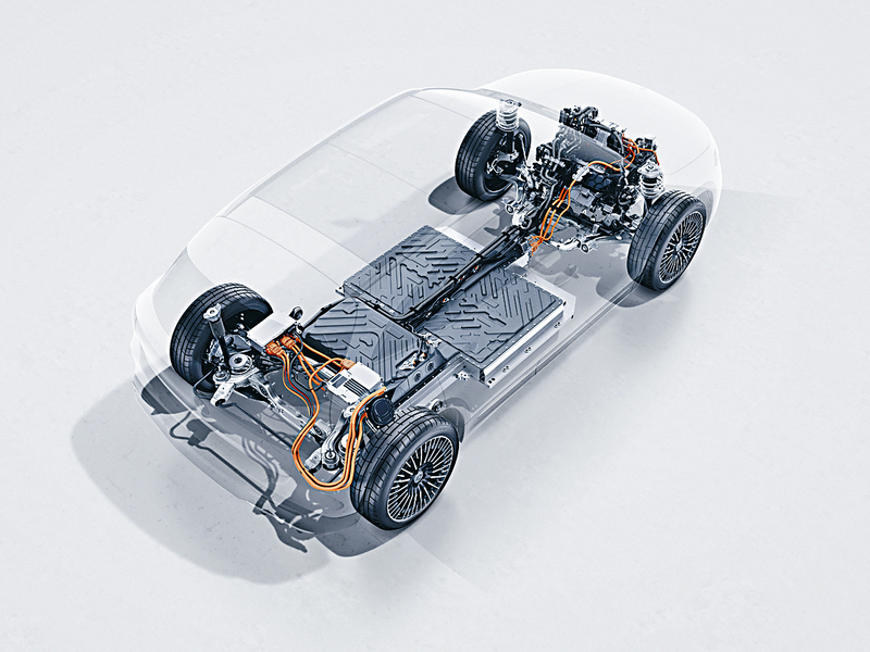 ●因為車體較細，66.5kWh鋰電池組為雙層組合。