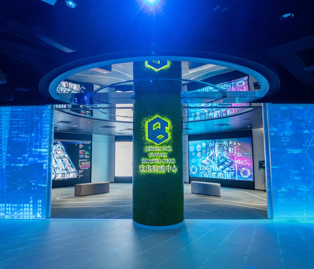 未來建造中心的成立有助業界加深了解創新建造科技發展,促進協作交流,同時為年輕人提供平台,掌握建造業先進技能和知識,並從中實踐學習。 未來建造中心的成立有助業界加深了解創新建造科技發展,促進協作交流,同時為年輕人提供平台,掌握建造業先進技能和知識,並從中實踐學習。