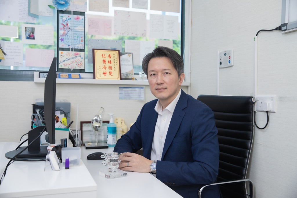 港怡醫院骨科名譽顧問醫生林祥慶醫生 港怡醫院骨科名譽顧問醫生林祥慶醫生