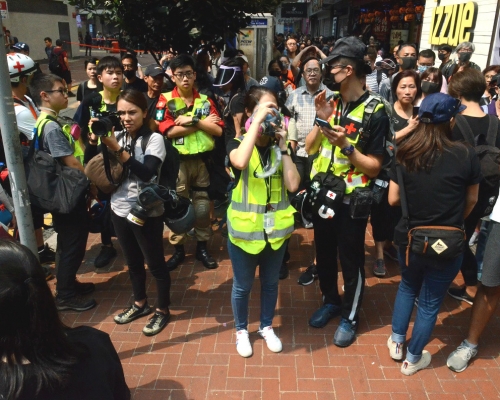 外交部駐港公署強調在香港從事新聞工作,就必須嚴格遵守中國和香港法律。資料圖片