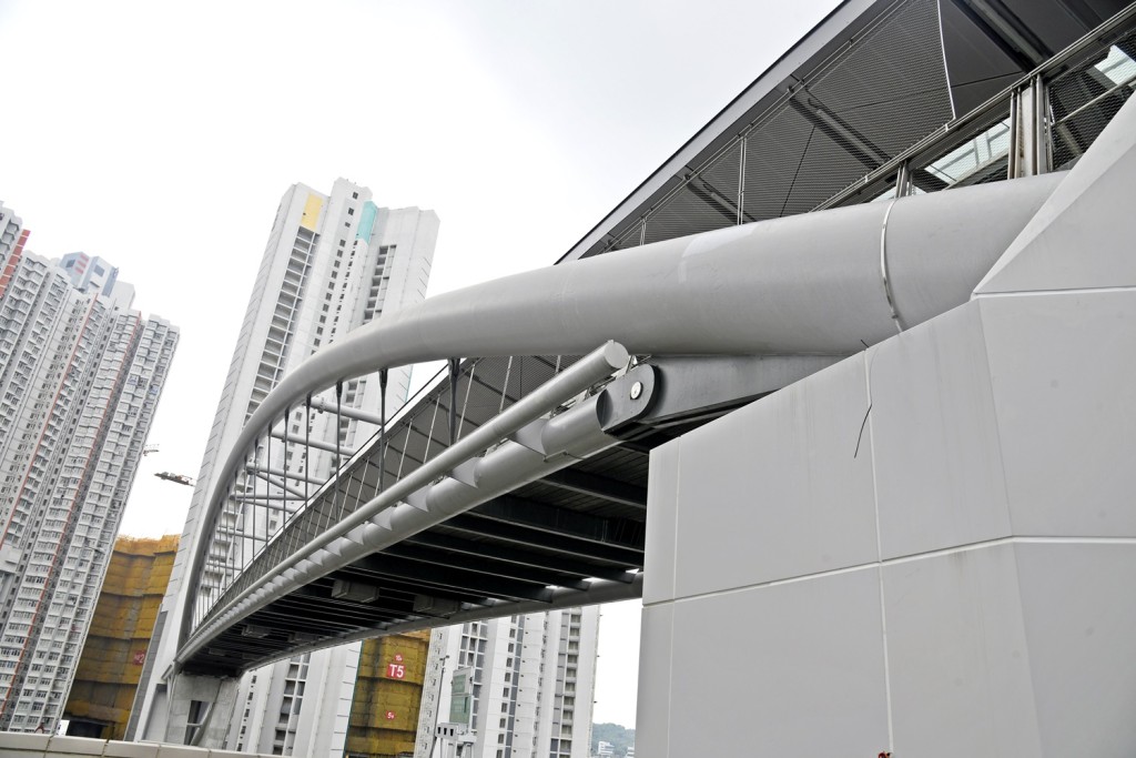 承建商採用建築信息模型(BIM)和三維激光掃描技術,以進一步提升施工的準確度。