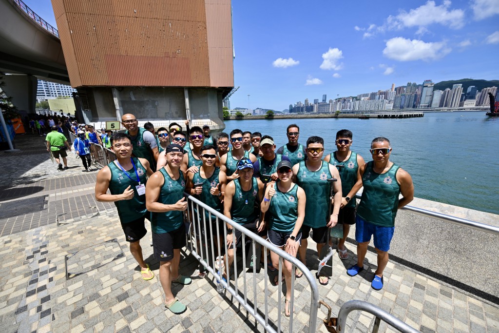海關龍舟隊出賽香港國際龍舟邀請賽。劉駿軒攝 海關龍舟隊出賽香港國際龍舟邀請賽。劉駿軒攝