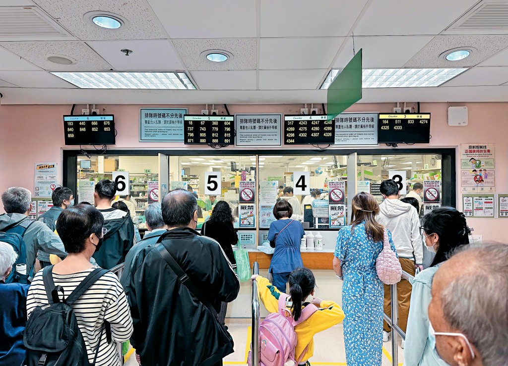 公營醫療收費改革自今年初實施以來，截至2月28日，醫管局病人共有約2.6萬張藥單沒有取藥。