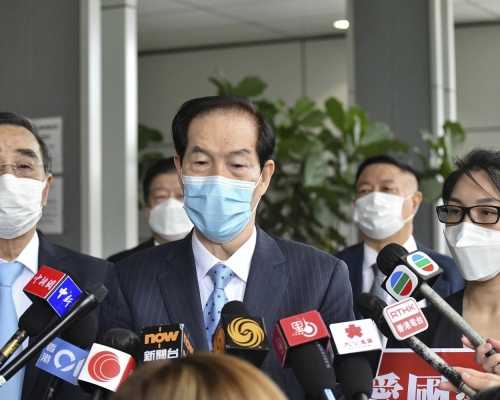 盧文端(中)指民主黨杯葛參選將是死路一條。資料圖片