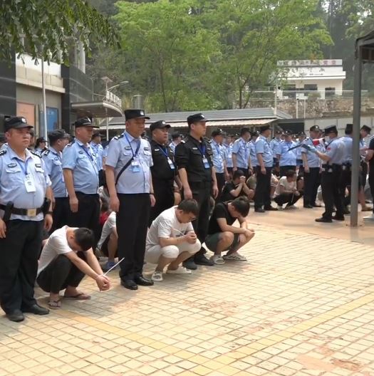 中老警方合作打击跨境网骗、裸聊敲诈，日前将250名中国籍疑犯移交中方。