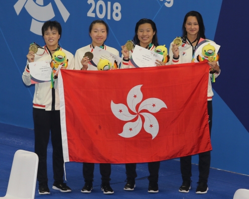 施幸余、鄭莉梅、何南慧及鄧采淋組成的香港代表隊,於亞運會女子4x200米自由泳接力賽中,以8分14秒36成績助港隊嬴得一面銅牌