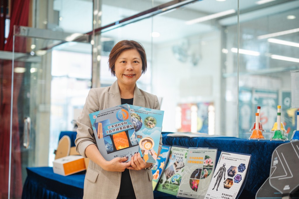 保良局陳南昌夫人小學陳雪荺校長(圖片來源:《親子王》) 保良局陳南昌夫人小學陳雪荺校長(圖片來源:《親子王》)