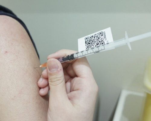 現時已有80多名參與者接種復必泰疫苗。資料圖片