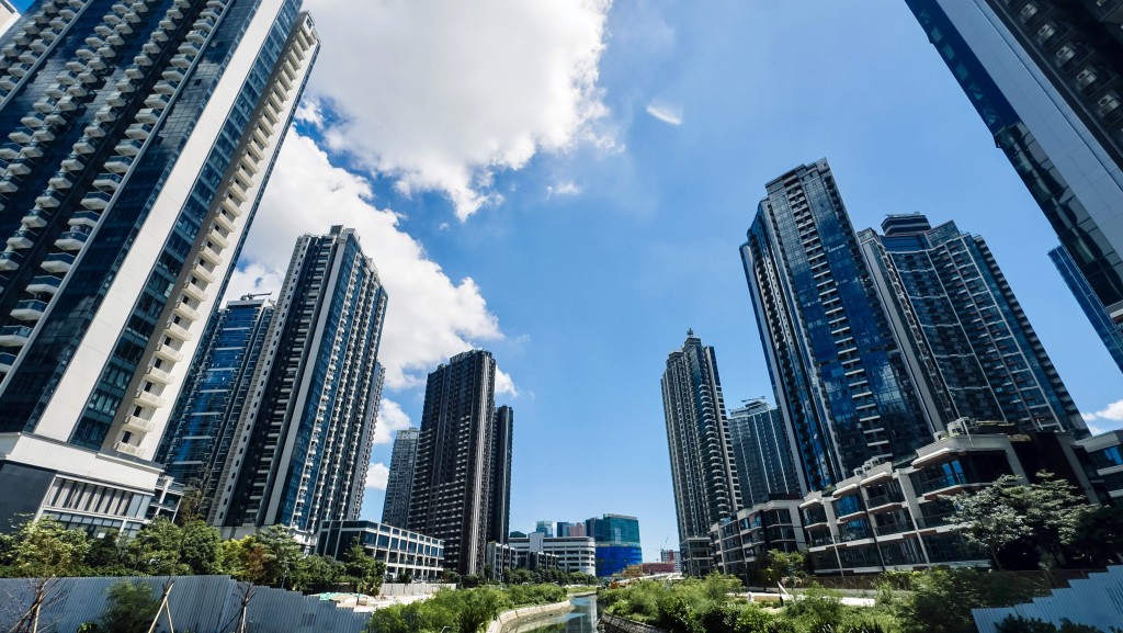 房屋局:未來3至4年一手樓潛在供應約有10.2萬個 已落成未售出單位有2.6萬個