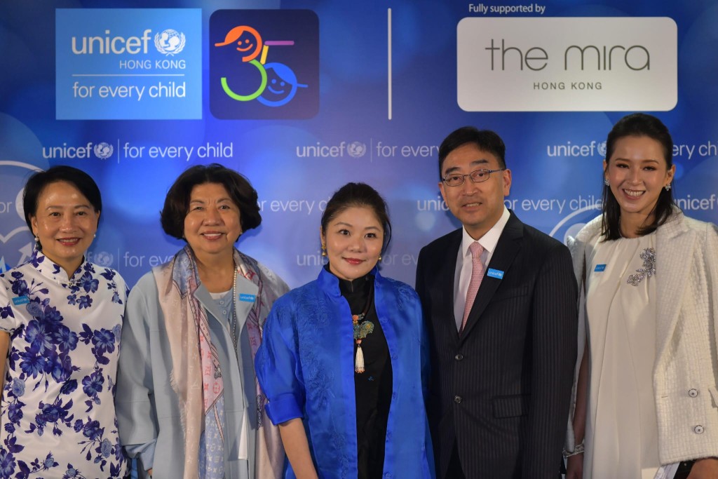 联合国儿童基金香港委员会主席陈晴（左三）与嘉宾合照，右二为高永文。陈极彰摄