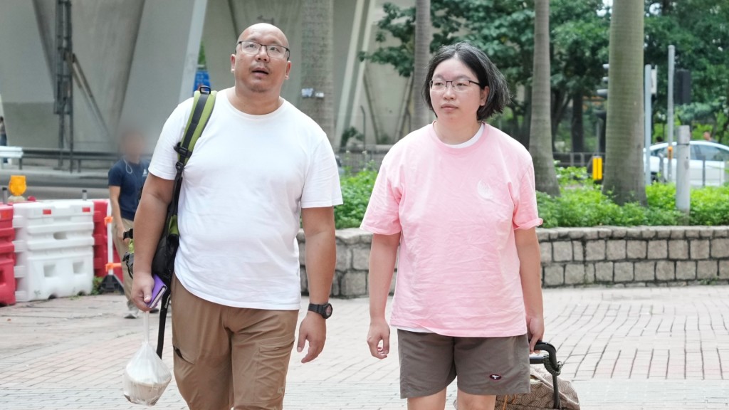 「非常父母」散庭後表示，少年庭頒布幼子Danny36個月保護令，由社署代為看管。汪旭峰攝