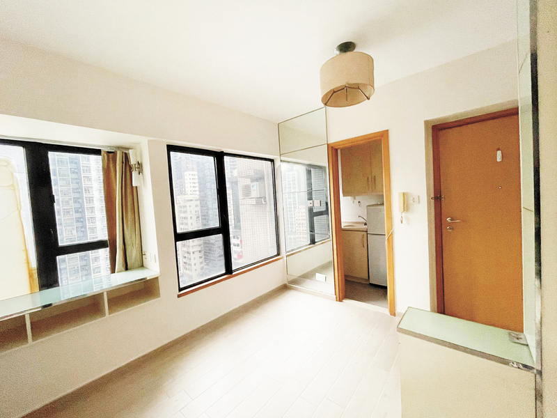 這個雙喜樓中層C室，實用面積220方呎。