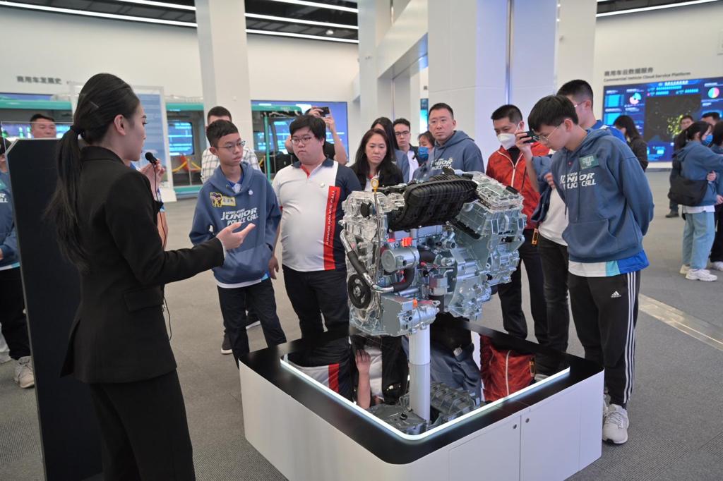 少訊會員參觀「比亞廸汽車」深圳總部。