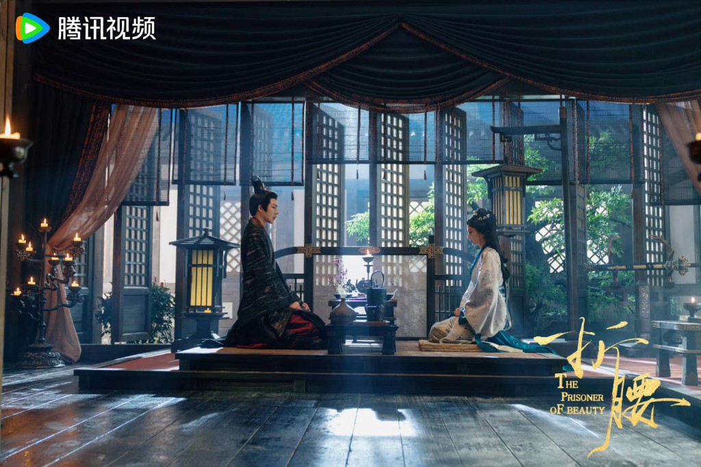 魏劭和小喬關係時好時壞。 魏劭和小喬關係時好時壞。