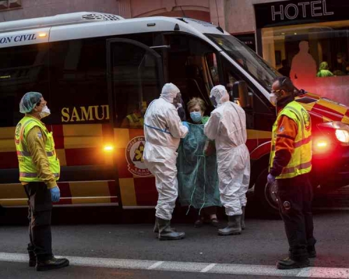 西班牙的死亡人數已超越中國。AP