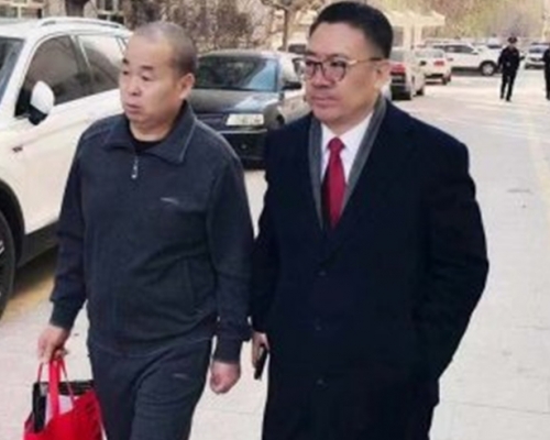 新疆杀人案疑犯入狱11年后释放。微博图