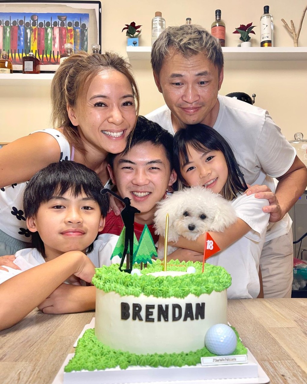 大仔Brendan與爸爸媽媽關係亦極好。