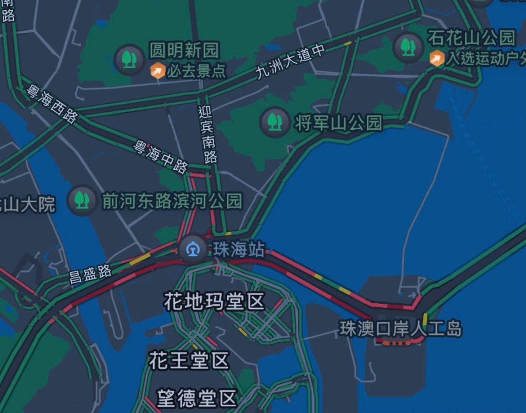 港珠澳大橋珠海口岸一帶下午4時半左右交通繁忙。高德地圖
