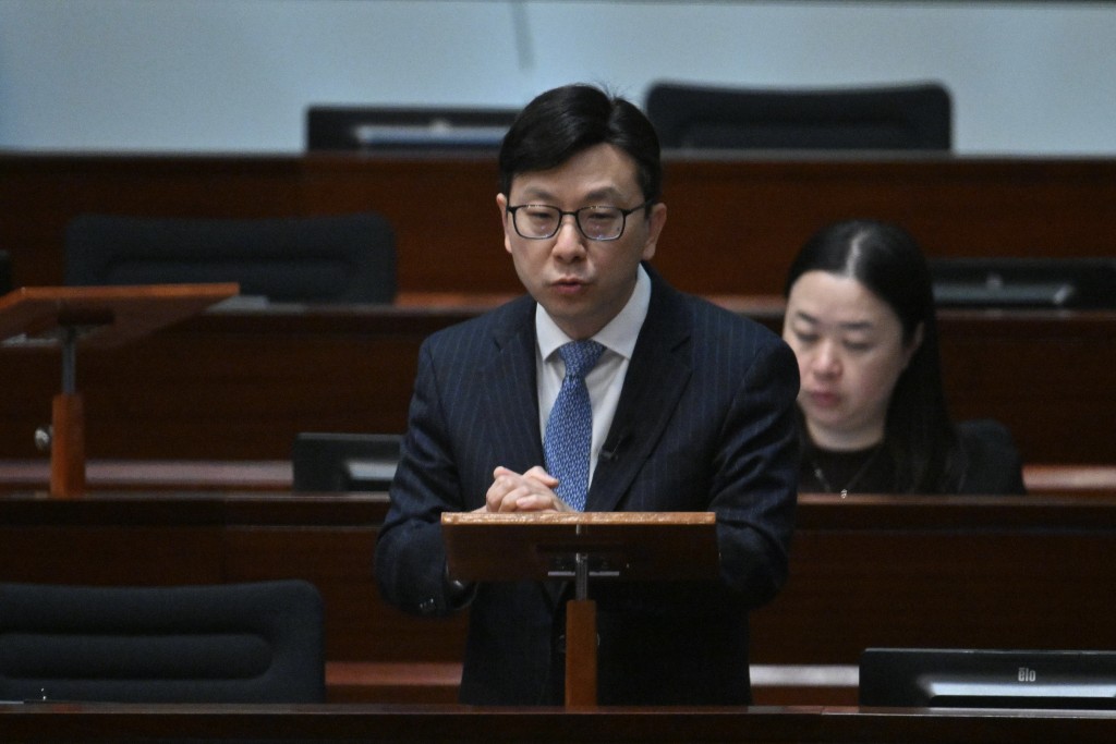 孫玉菡表示， 已開展人力推算的中期更新工作，優先針對輸入勞工比例比較高的行業進行數據分析。 蘇正謙攝