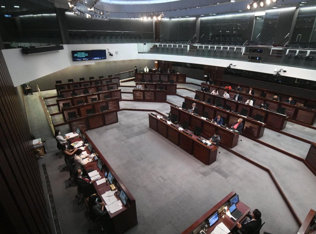 內務委員會今日舉行會議。