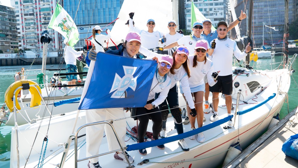 聖保羅男女中學畢業生出戰母校盃,最終在「PHS組別」得到第三名。 聖保羅男女中學畢業生出戰母校盃,最終在「PHS組別」得到第三名。