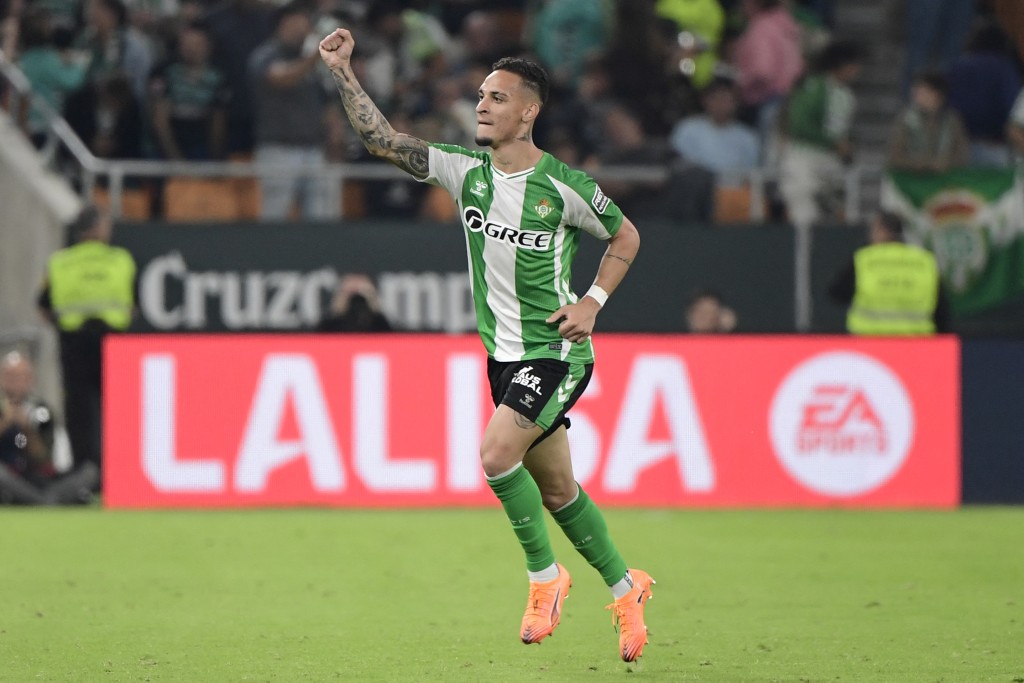 安東尼梅開二度。法新社