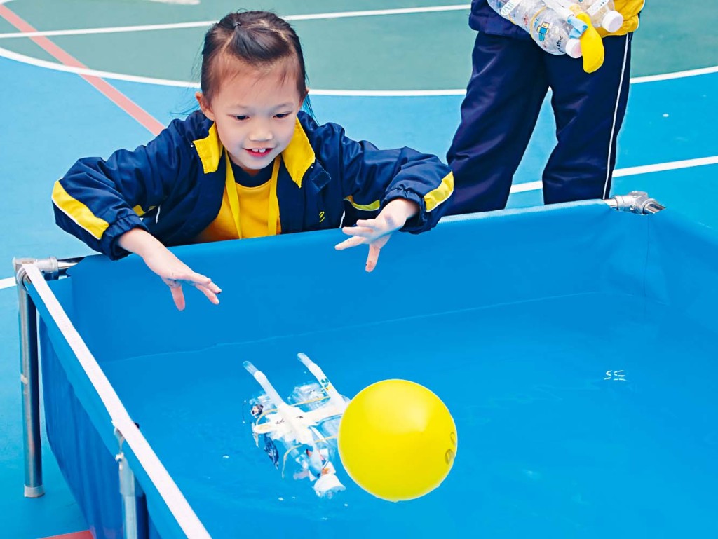 透過製作「空氣動力船」，學生能具體掌握作用力和反作用力的物理原理。