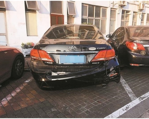 順德男子酒後駕駛連撞9車逃逸,已被警方逮捕。示意圖