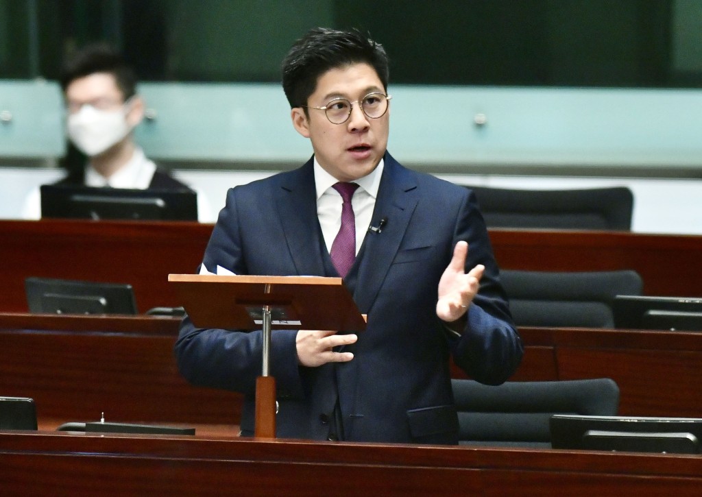 體演文出界霍啟剛表示，災民需要的不僅是基本棲身之所，更渴望重建一個真正的「家」。