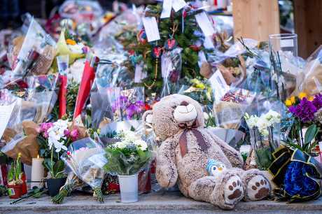 最小罹難者年僅14歲。法新社