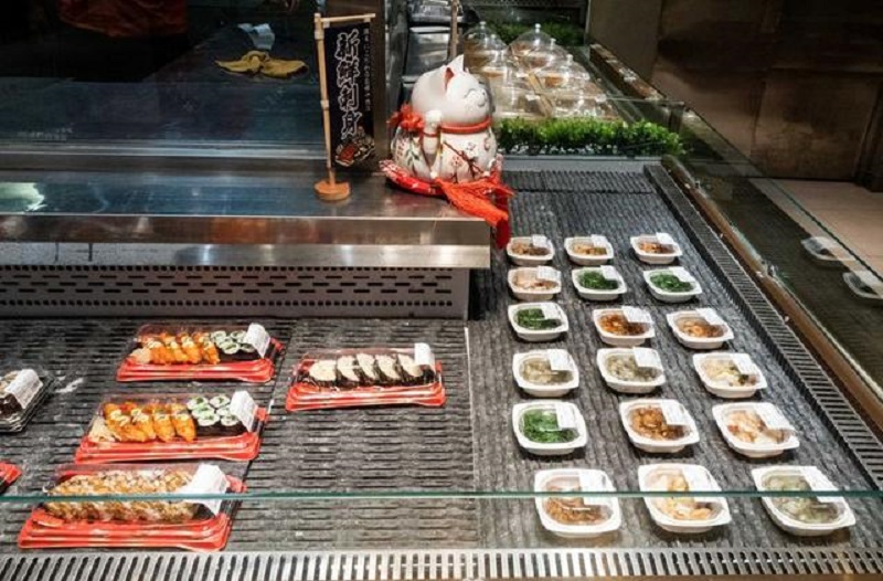 日式餐廳下架了三文魚刺身。網上圖片