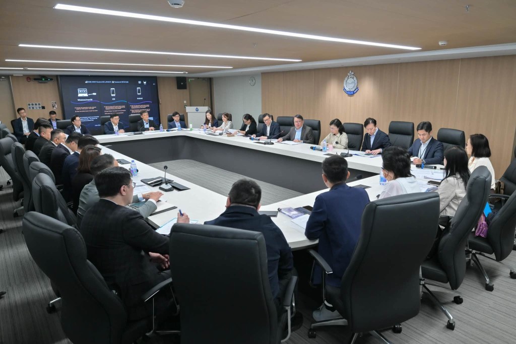 陳國基今早(10日)主持跨部門會議,作最後通關籌備統籌。陳國基FB圖片 陳國基今早(10日)主持跨部門會議,作最後通關籌備統籌。陳國基FB圖片